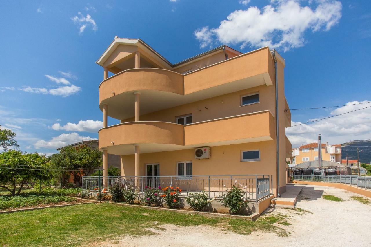 Apartman Visic 1692 Каштела Экстерьер фото